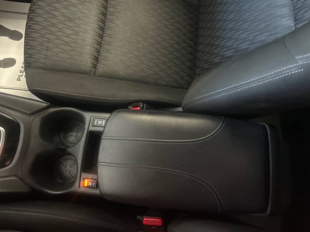 2020 Nissan Rogue Image 21