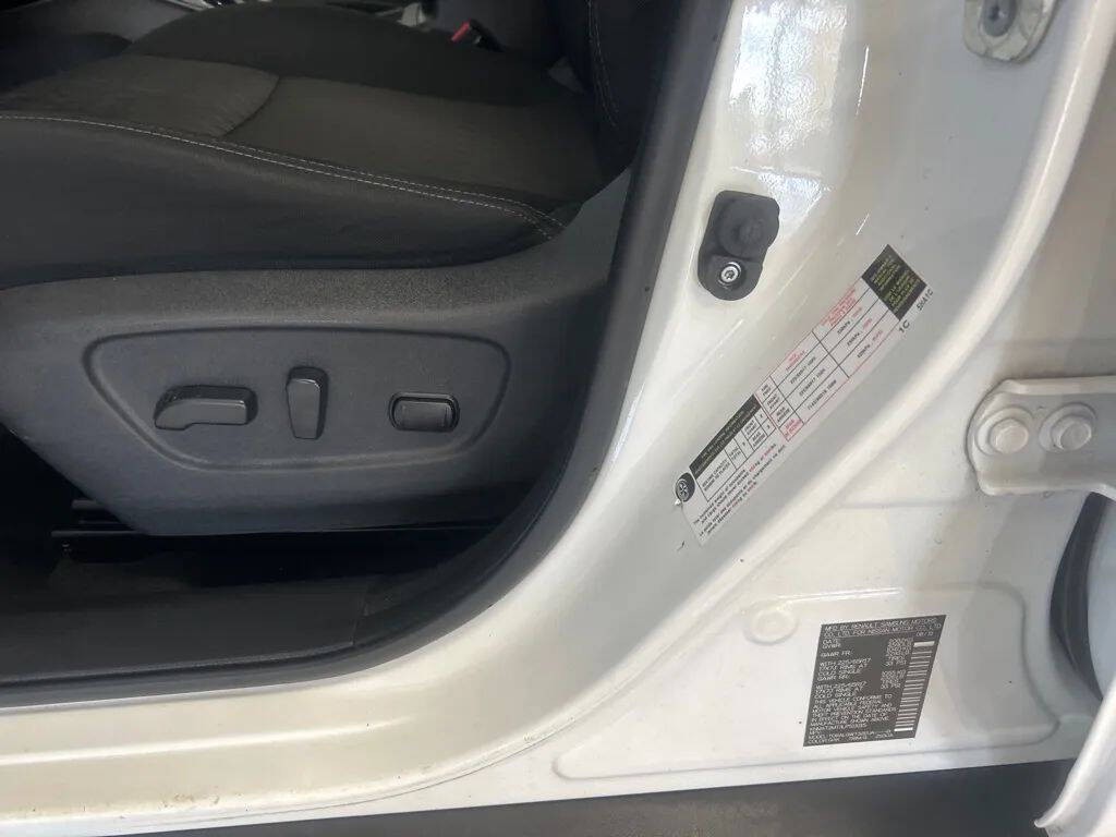 2020 Nissan Rogue Image 10