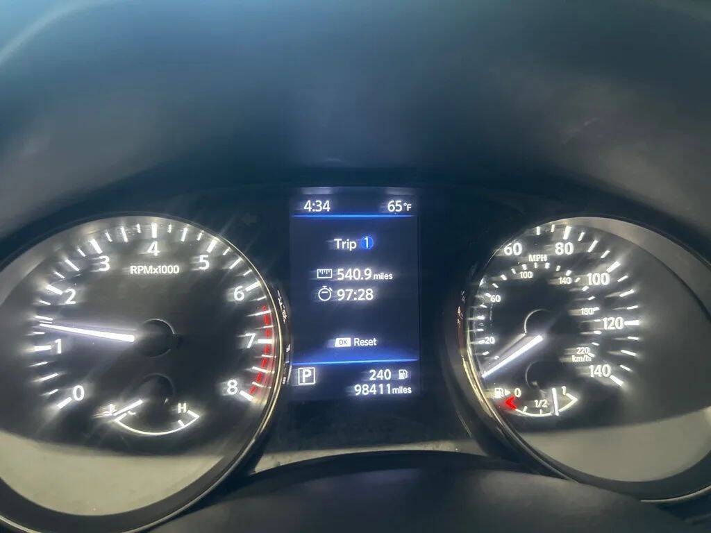 2020 Nissan Rogue Image 13