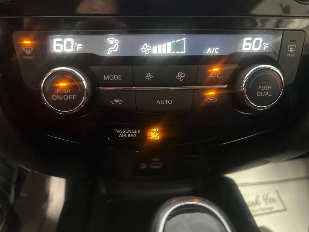 2020 Nissan Rogue Image 16