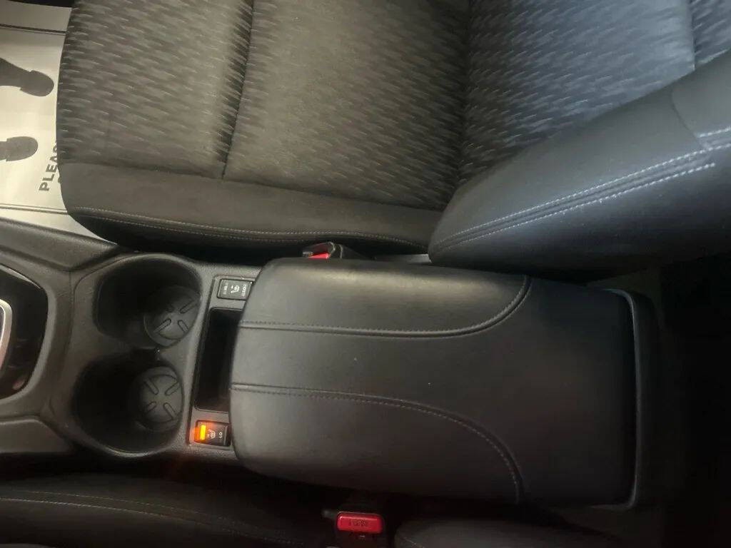 2020 Nissan Rogue Image 21