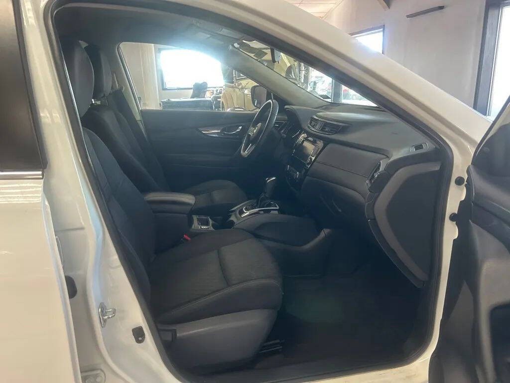 2020 Nissan Rogue Image 28