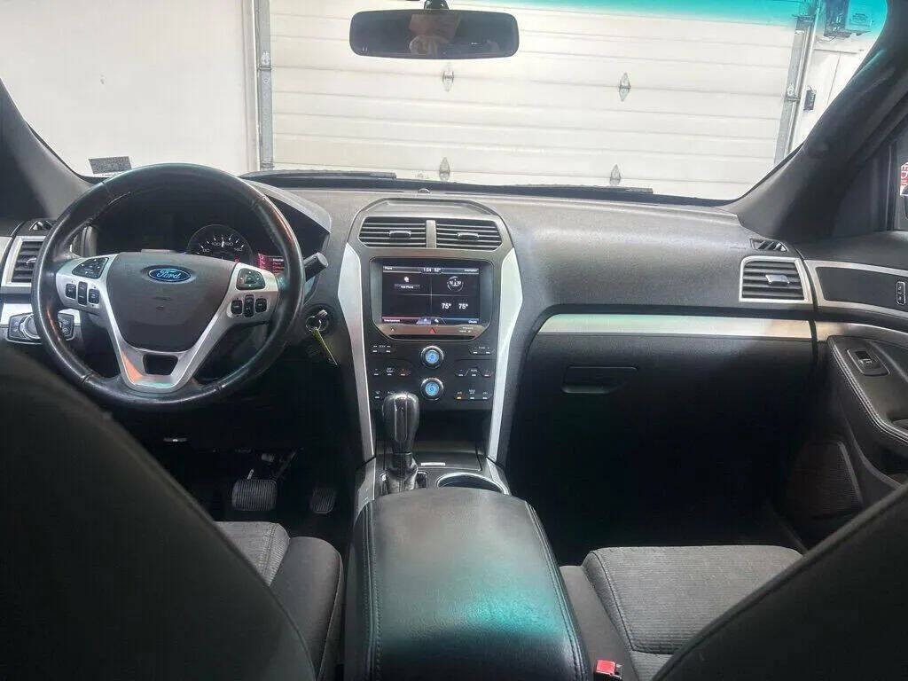 2012 Ford Explorer Image 19