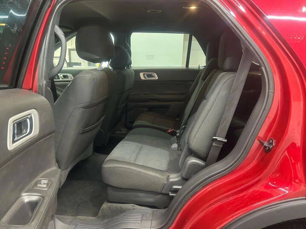 2012 Ford Explorer Image 21