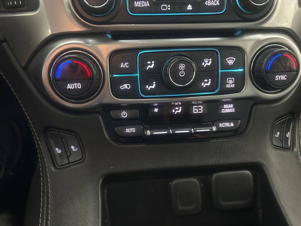 2020 Chevrolet Suburban Image 17