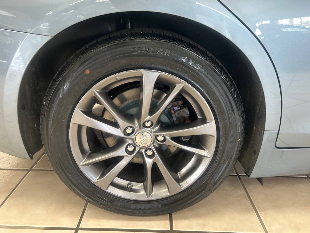 2017 INFINITI Q50 Image 28