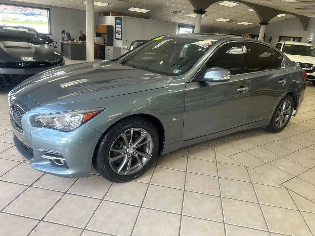 2017 INFINITI Q50 Image 1