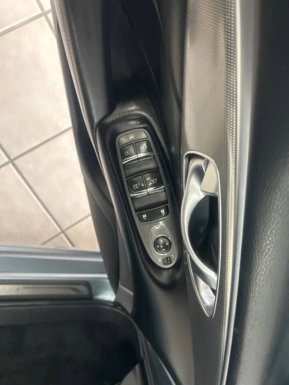 2017 INFINITI Q50 Image 11