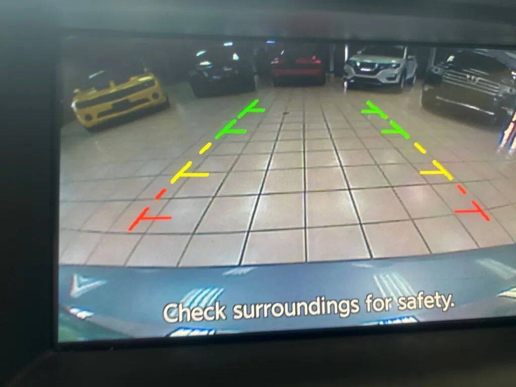 2017 INFINITI Q50 Image 15