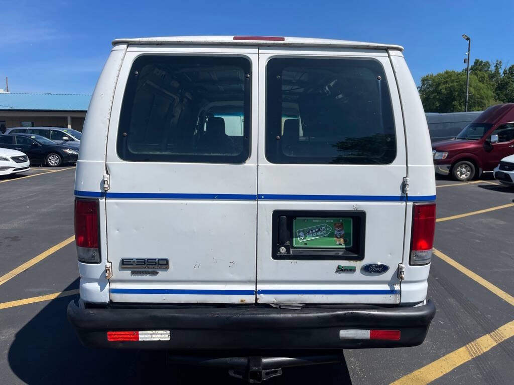 2009 Ford E-Series Image 3