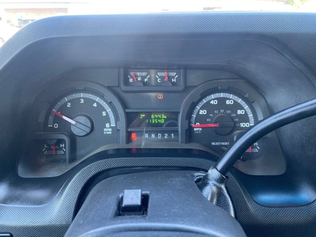 2009 Ford E-Series Image 10