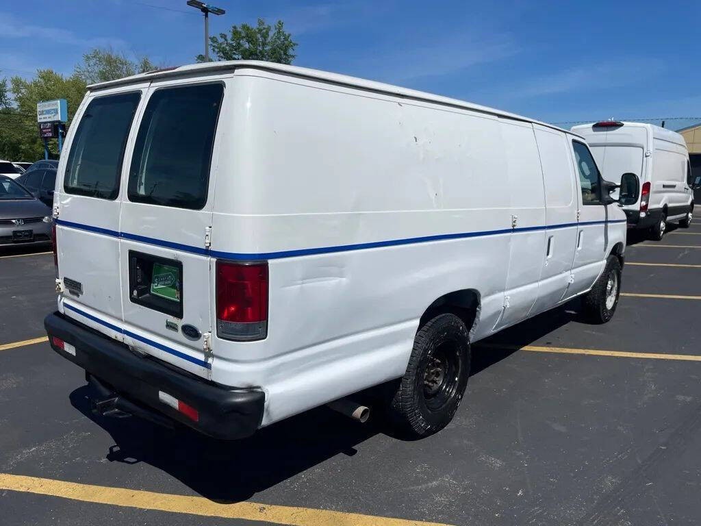 2009 Ford E-Series Image 4