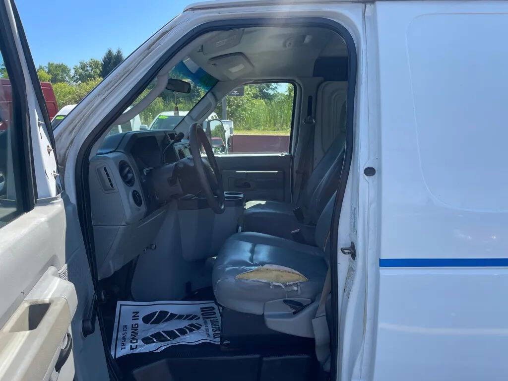 2009 Ford E-Series Image 8