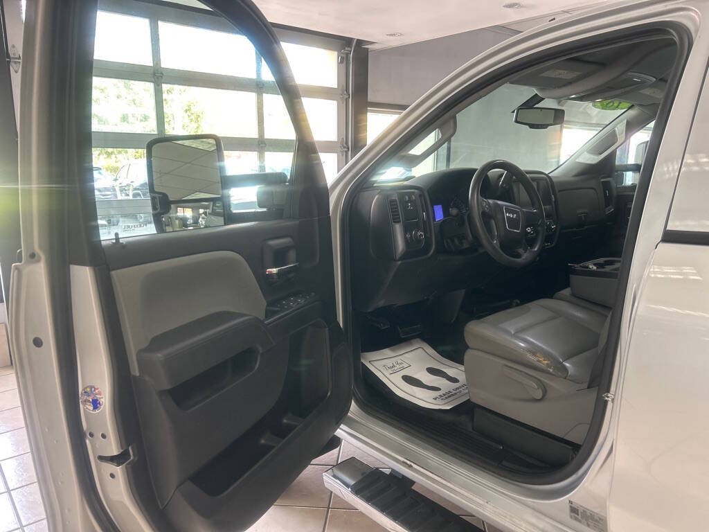 2018 GMC Sierra 2500 Image 8