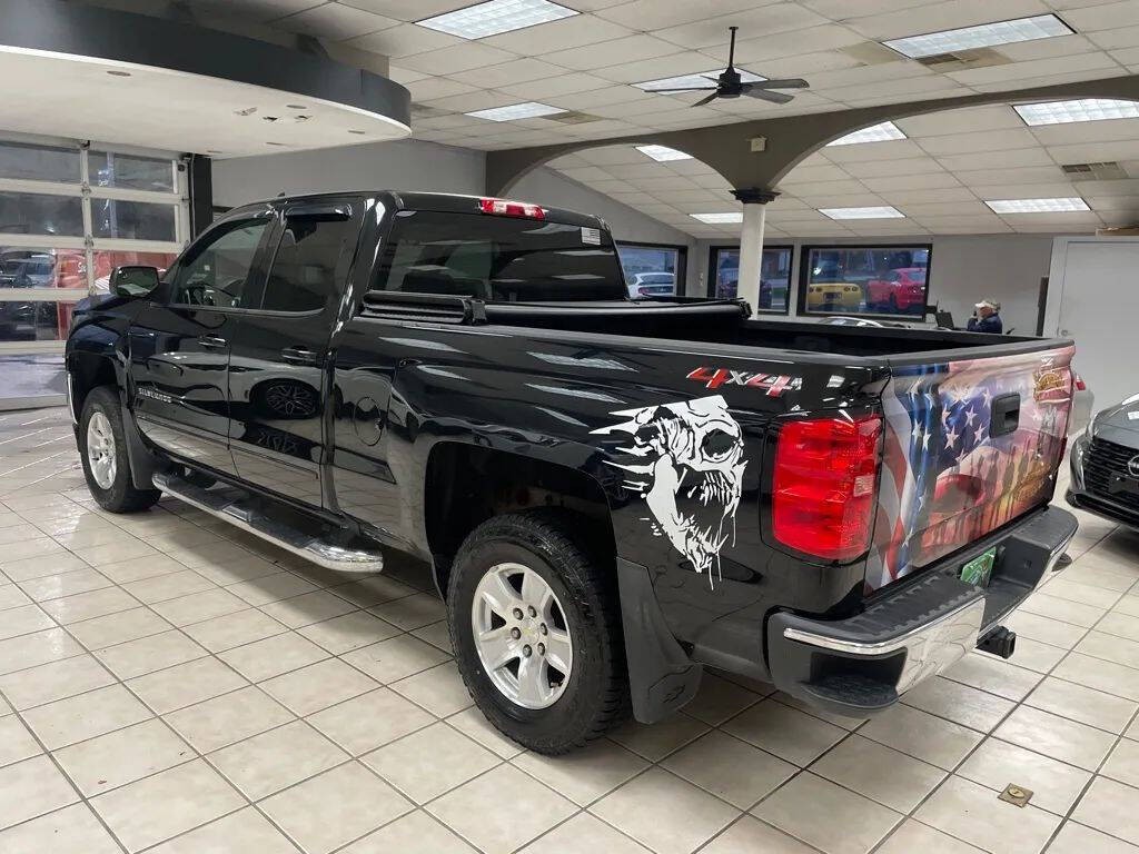 2018 Chevrolet Silverado 1500 Image 2