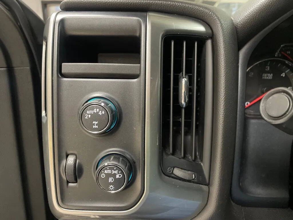 2018 Chevrolet Silverado 1500 Image 11