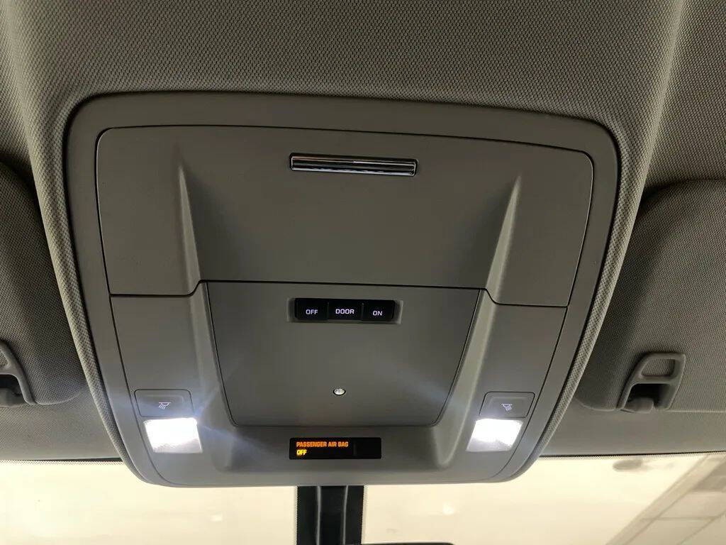 2018 Chevrolet Silverado 1500 Image 16