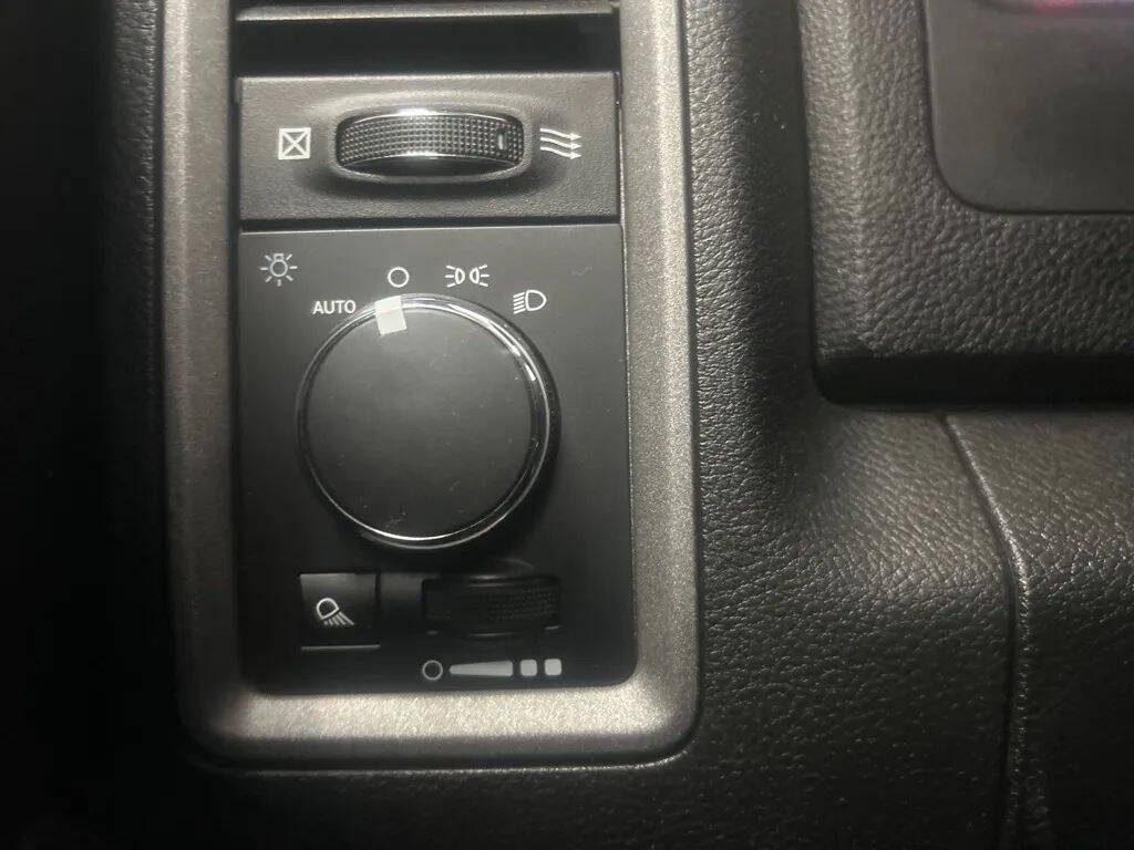 2021 RAM 1500 Image 19