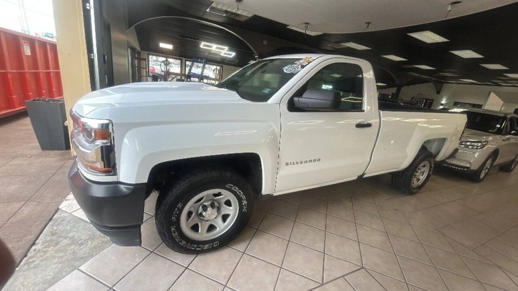 2016 Chevrolet Silverado 1500 Image 1