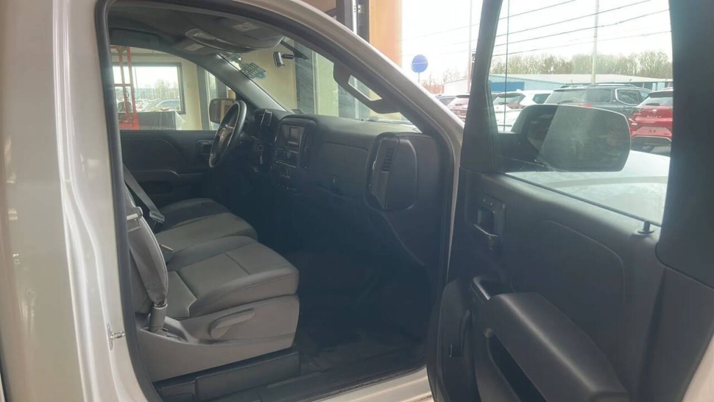 2016 Chevrolet Silverado 1500 Image 19