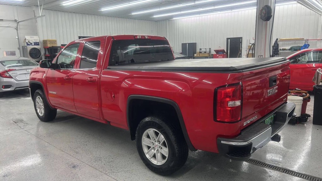 2018 GMC Sierra 1500 Image 2