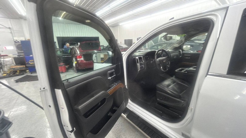 2018 Chevrolet Silverado 1500 Image 8