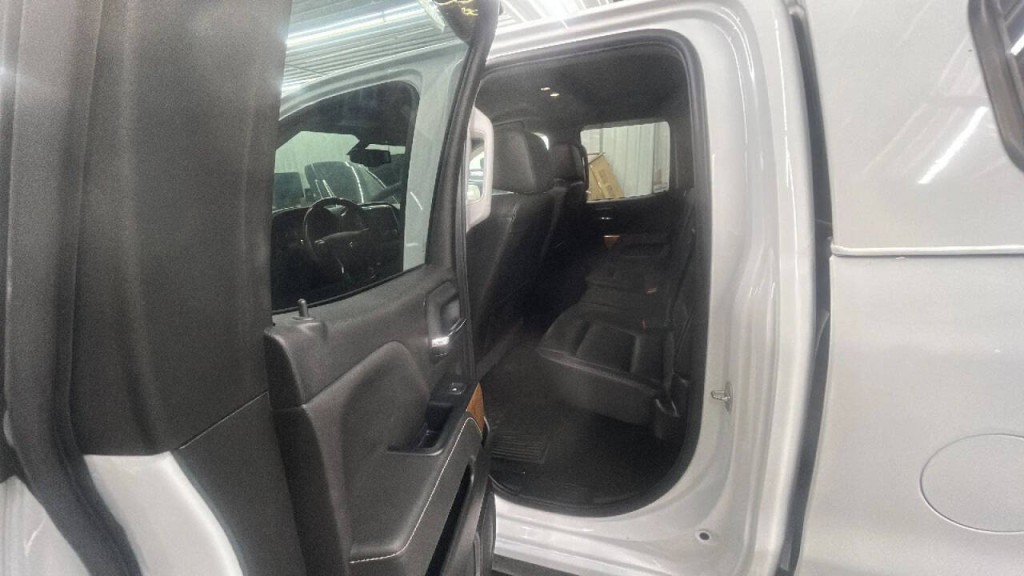 2018 Chevrolet Silverado 1500 Image 20