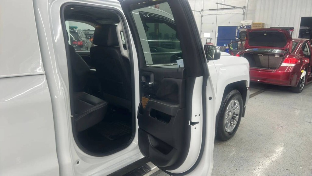 2018 Chevrolet Silverado 1500 Image 24