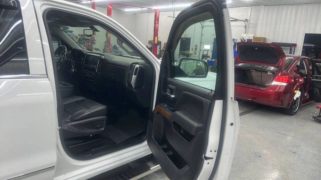 2018 Chevrolet Silverado 1500 Image 25