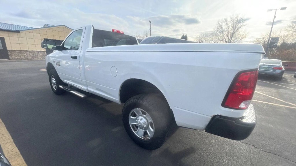 2015 RAM 2500 Image 3