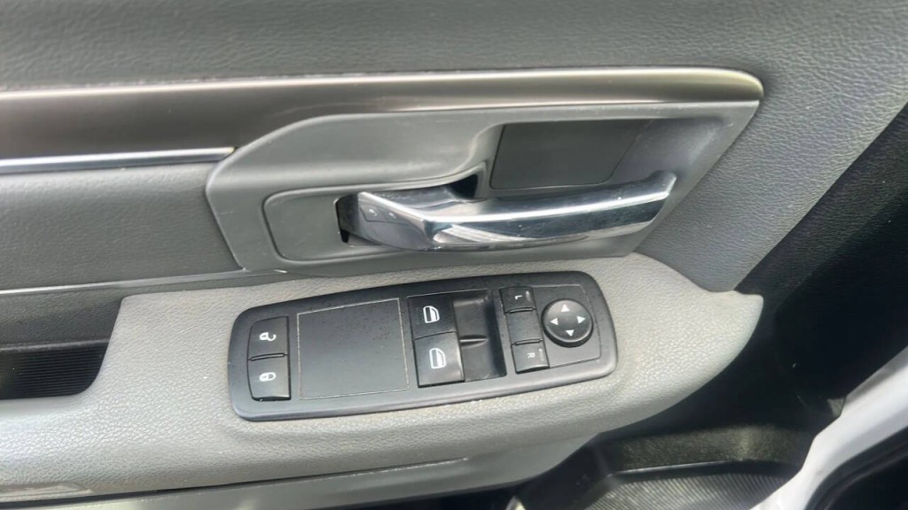 2015 RAM 2500 Image 10