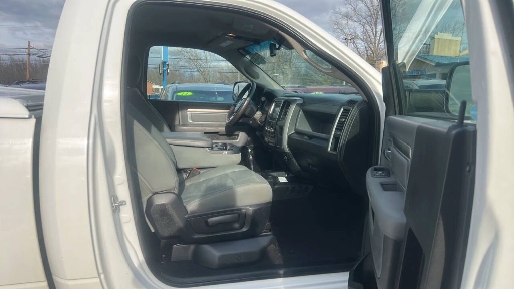 2015 RAM 2500 Image 21