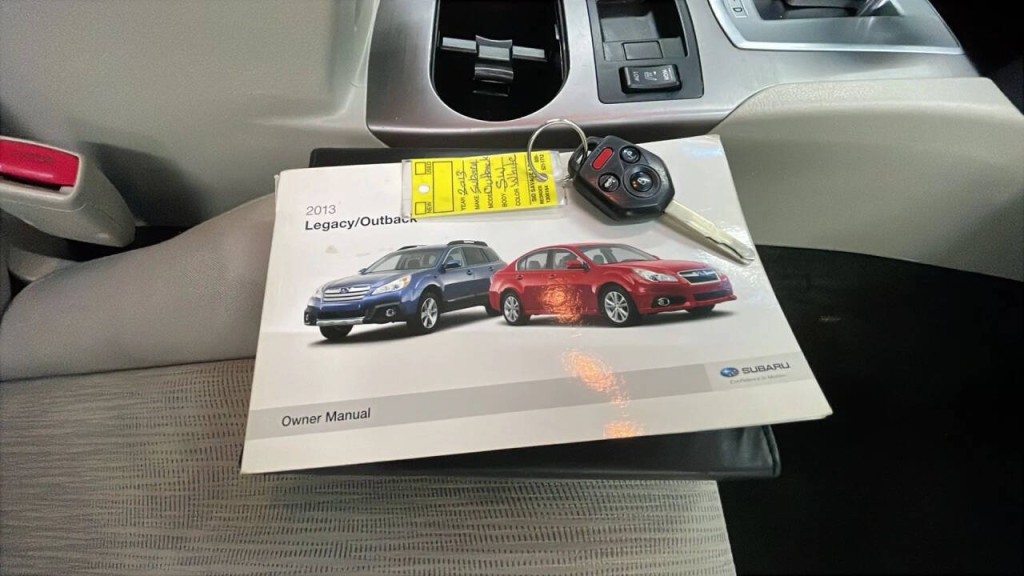 2013 Subaru Outback Image 23