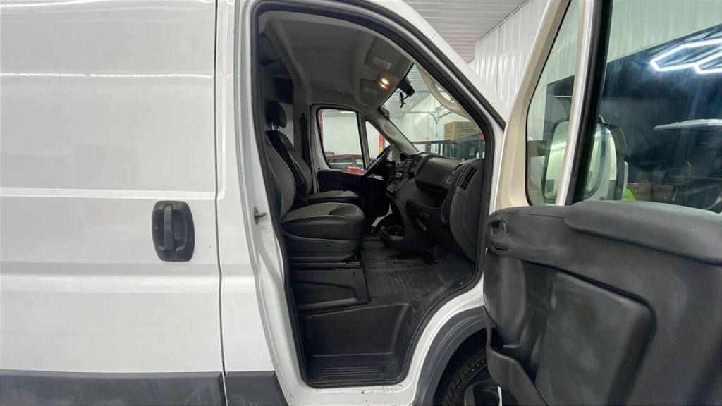 2017 RAM Promaster Image 22