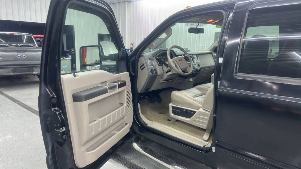 2008 Ford F-350 Image 9
