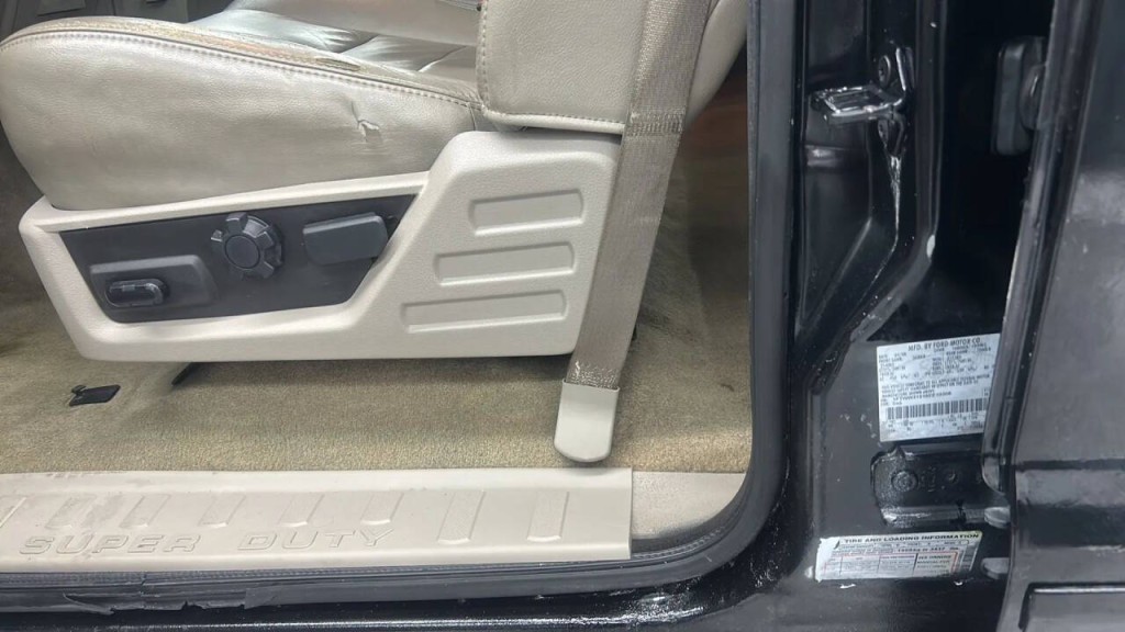 2008 Ford F-350 Image 10