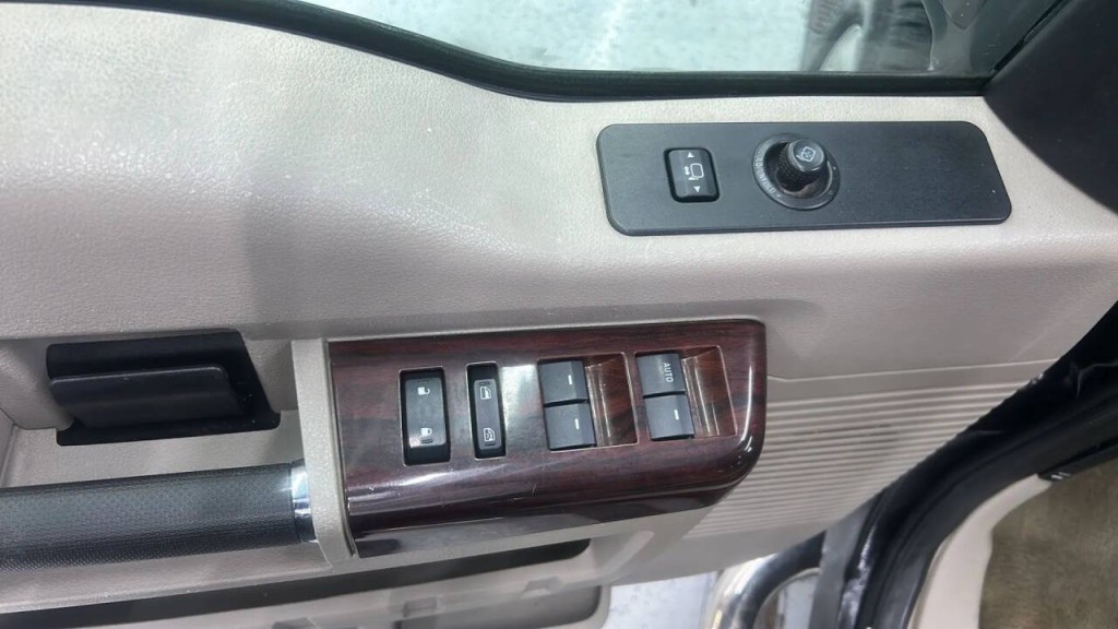 2008 Ford F-350 Image 11