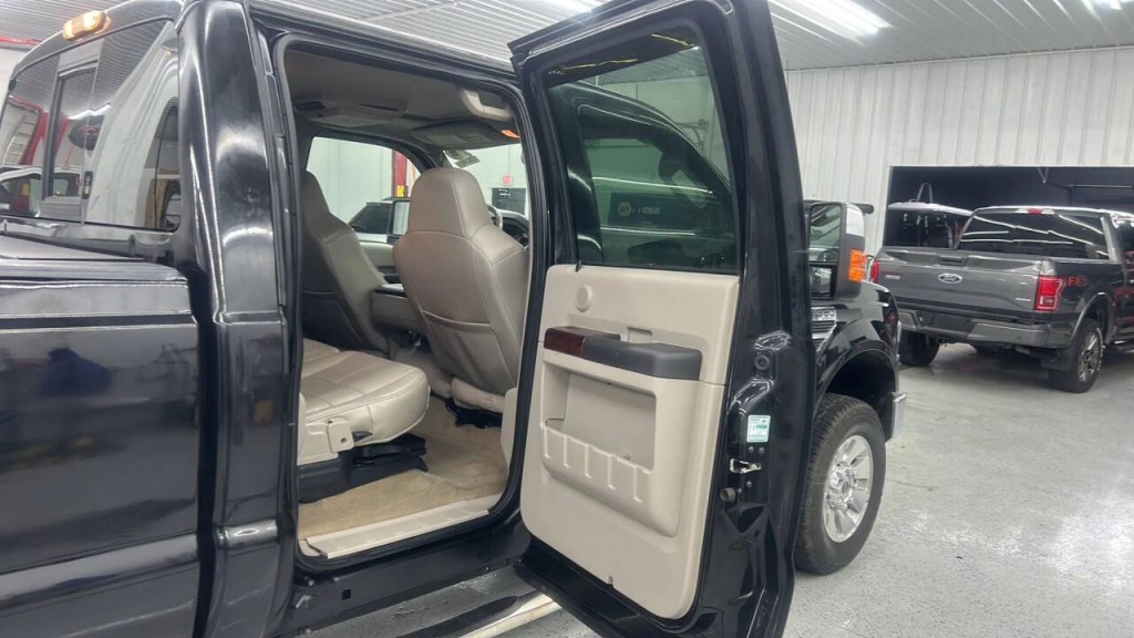 2008 Ford F-350 Image 26