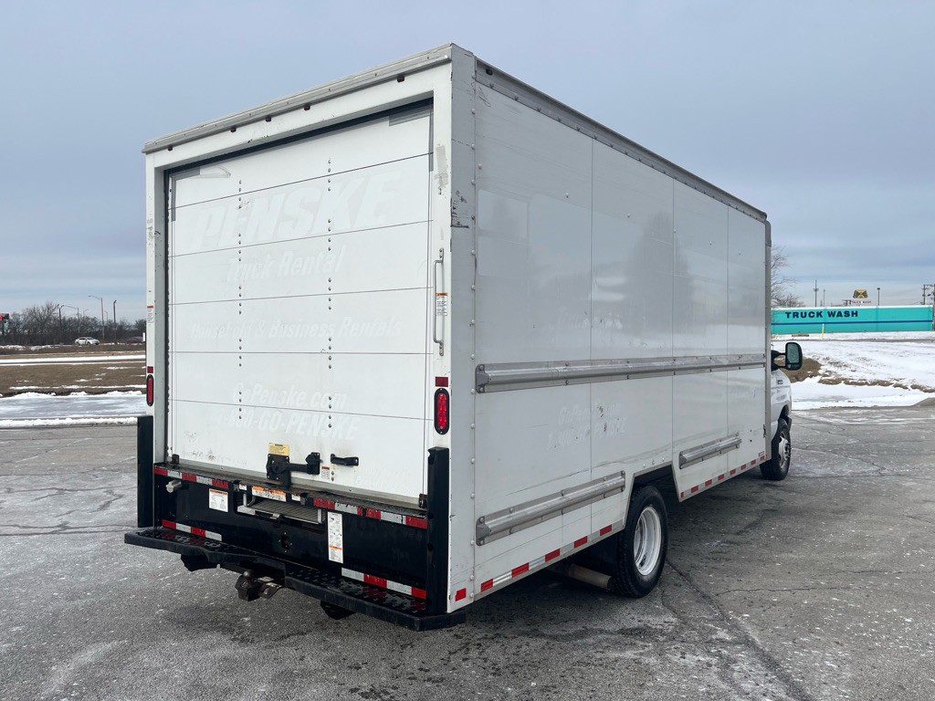 2019 Ford E-series Image 3