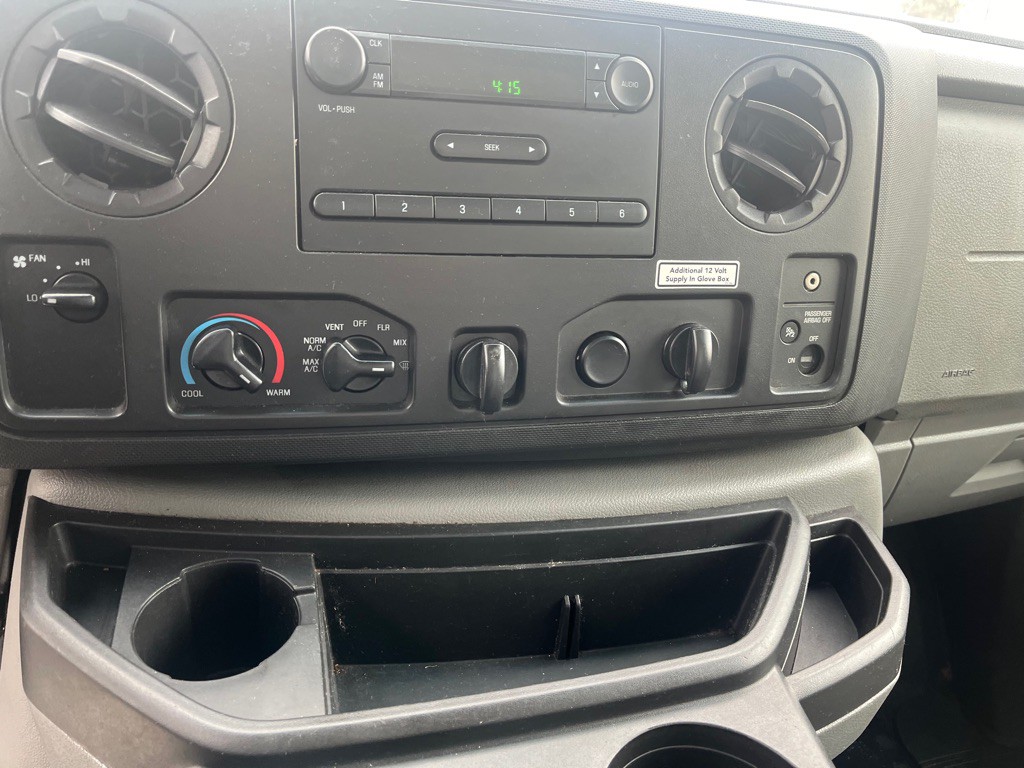 2019 Ford E-series Image 9