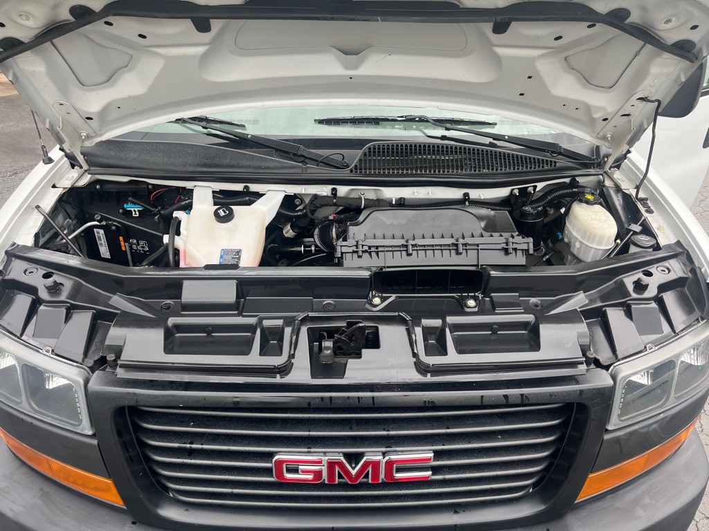 2019 GMC Savana Image 5