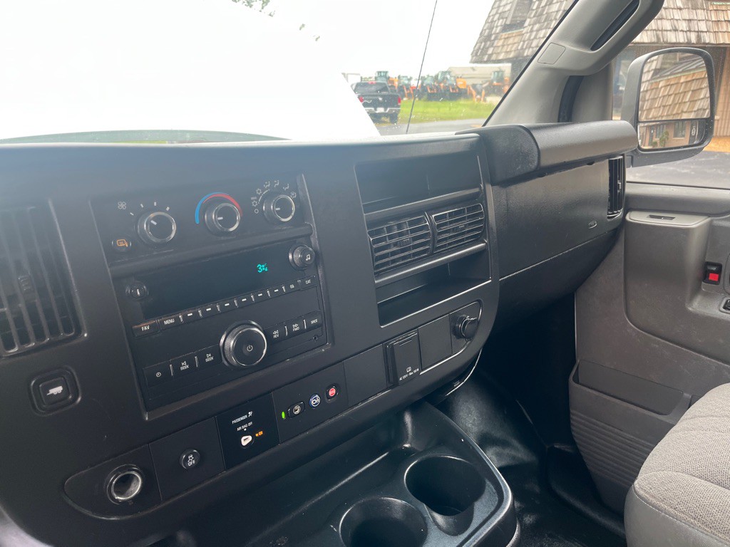 2019 GMC Savana Image 10