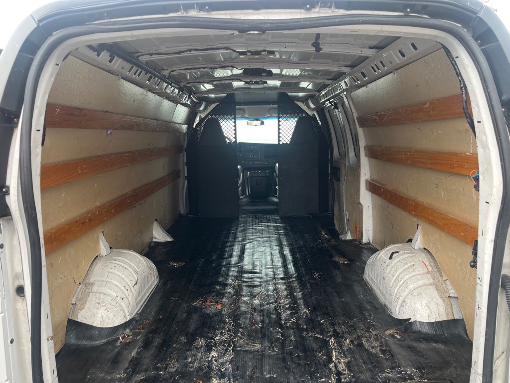 2019 GMC Savana Image 13