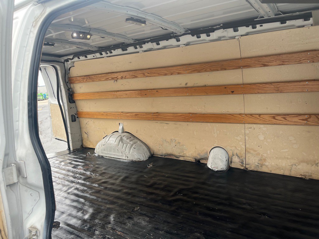 2019 GMC Savana Image 14