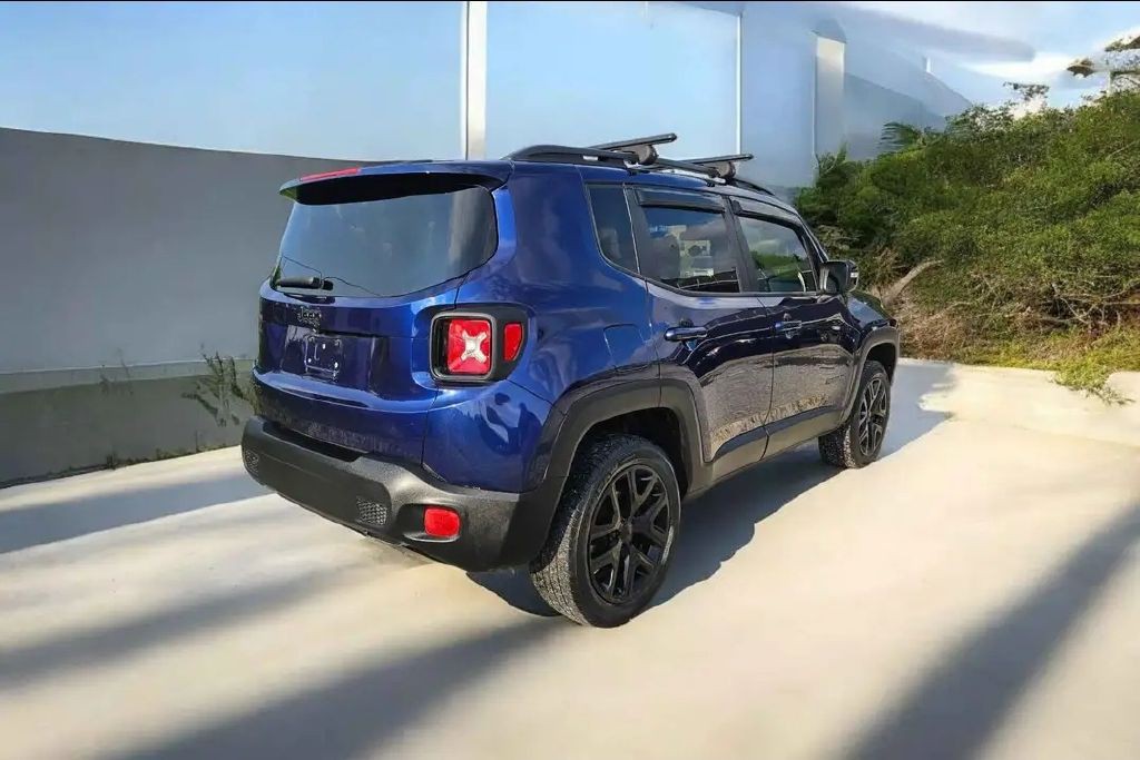 2017 Jeep Renegade Image 3