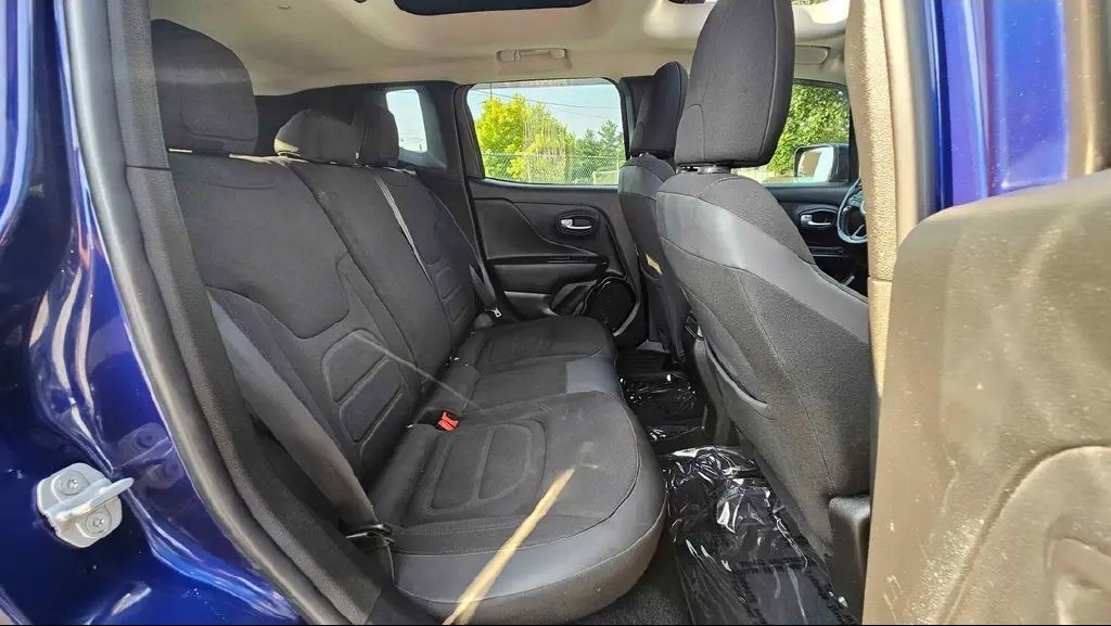 2017 Jeep Renegade Image 6