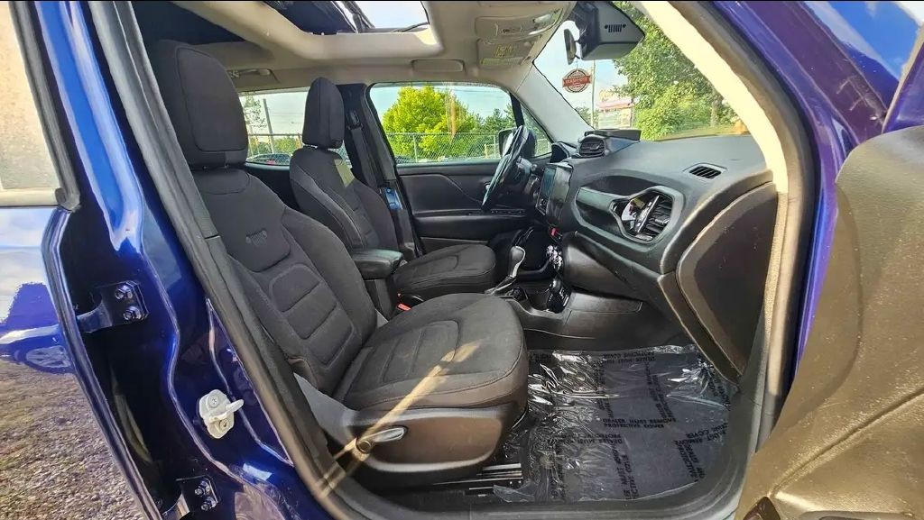2017 Jeep Renegade Image 10
