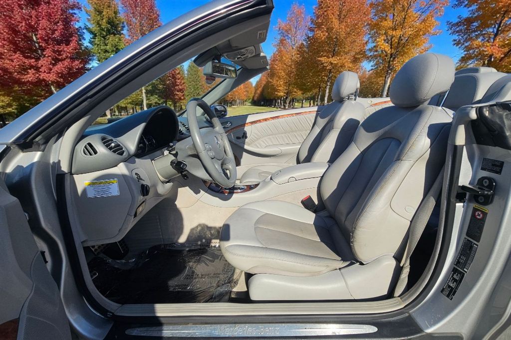 2005 Mercedes-Benz CLK-Class Image 5
