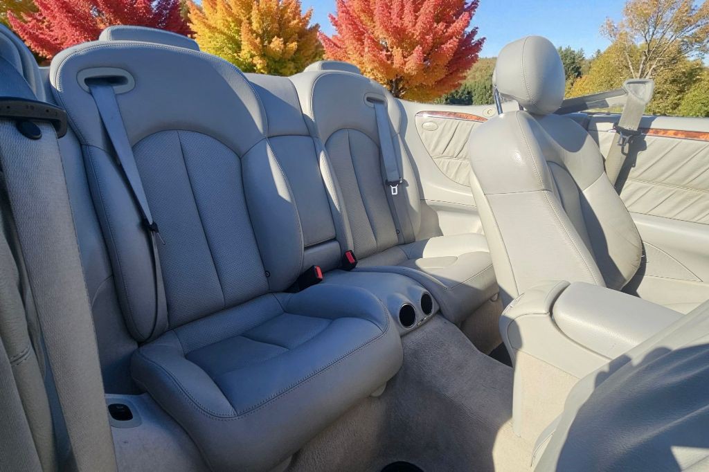 2005 Mercedes-Benz CLK-Class Image 6