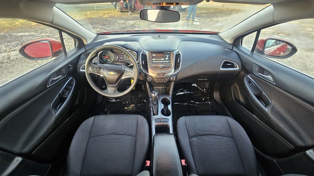 2018 Chevrolet Cruze Image 5